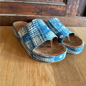 Women’s BORN sandals 10